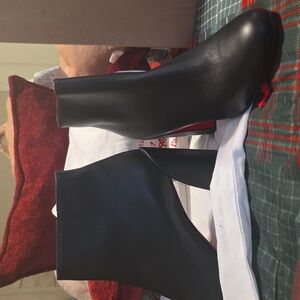 Gently Used Christian Louboutin JANIE Booty